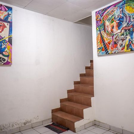 Zenrra Backpacker Hostel บันดุง ภายนอก รูปภาพ