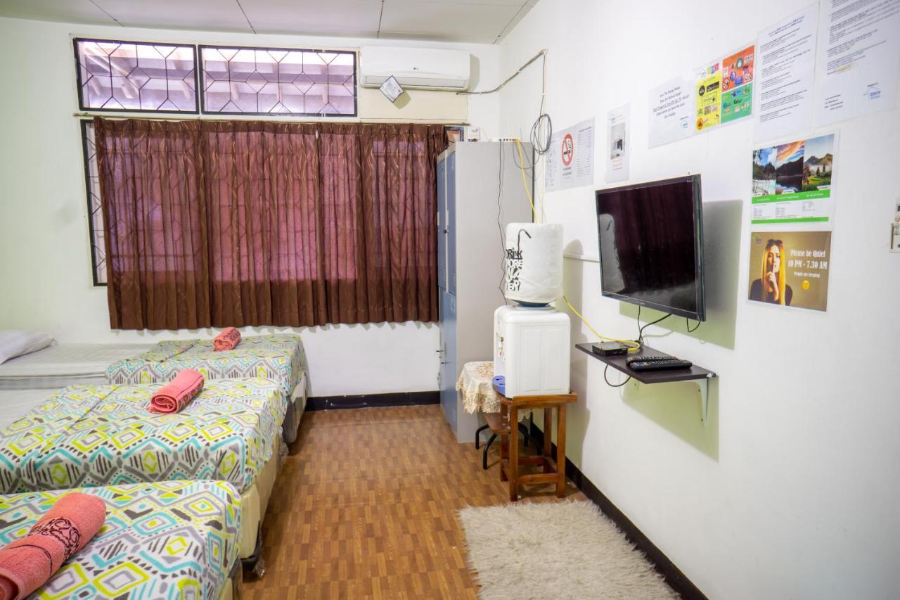 Zenrra Backpacker Hostel บันดุง ภายนอก รูปภาพ